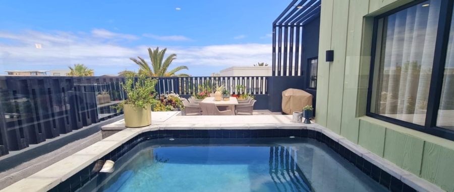 10 Bedroom Property for Sale in Bloubergstrand Western Cape